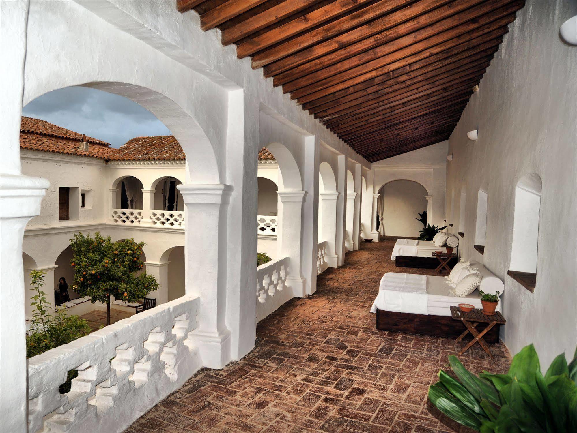 Отель Hospederia Convento De La Parra, 06176 (Adults Only) Ла-Парра Экстерьер фото