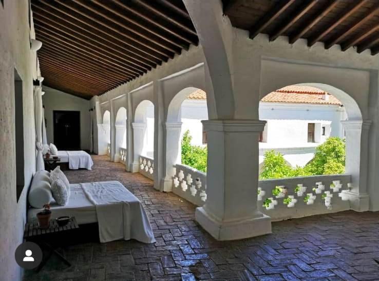 Отель Hospederia Convento De La Parra, 06176 (Adults Only) Ла-Парра Экстерьер фото